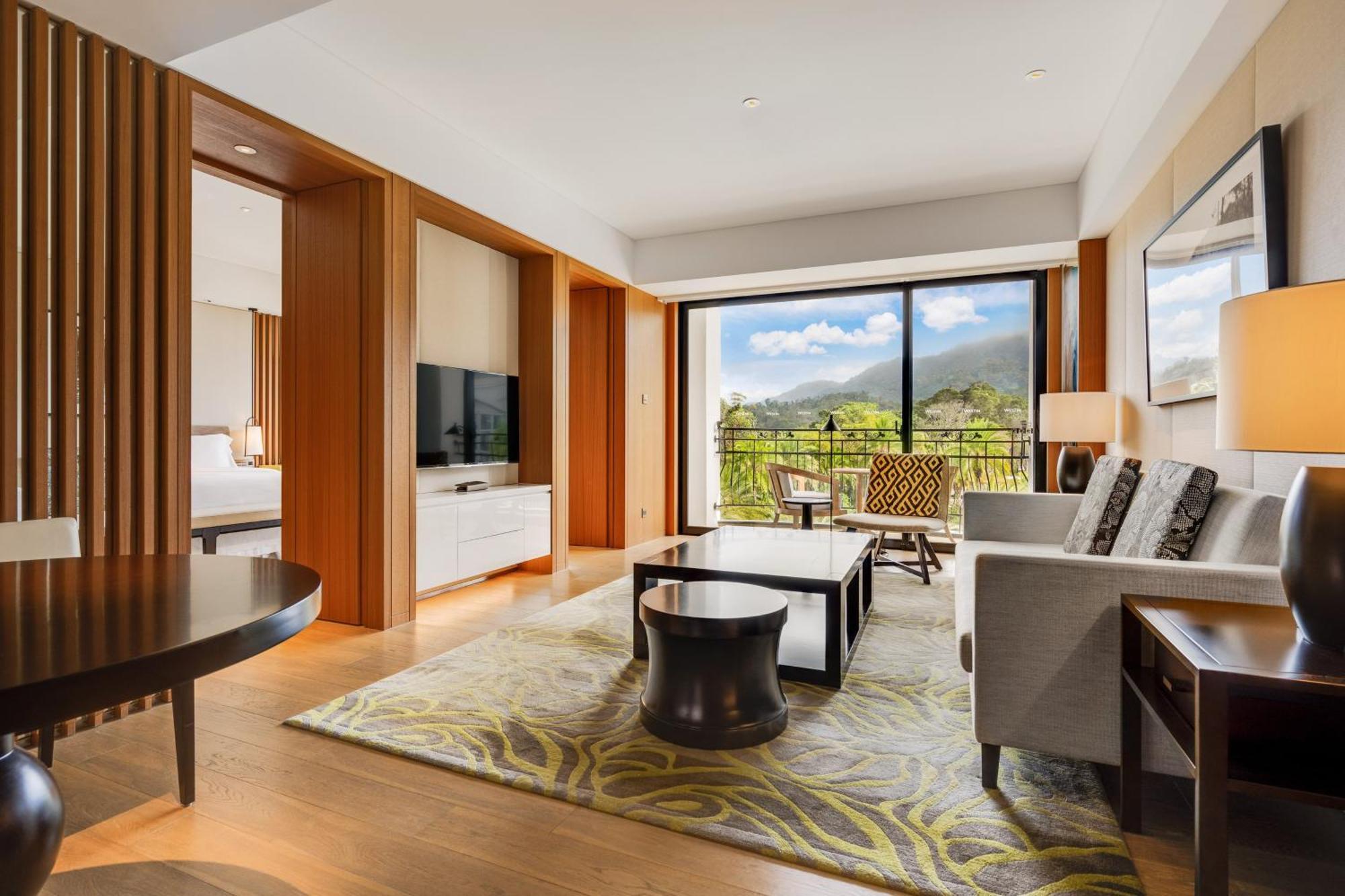 The Westin Tashee Resort, Taoyuan Dasi Eksteriør billede A suite at The Mira Hong Kong